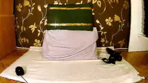 Squirty Maya Gold online show from October 12, 5:12 pm