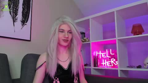 Snapshot of sexymiatrans chatting on February 21, 12:28 pm Sexy online show from February 21, 12:28 pm