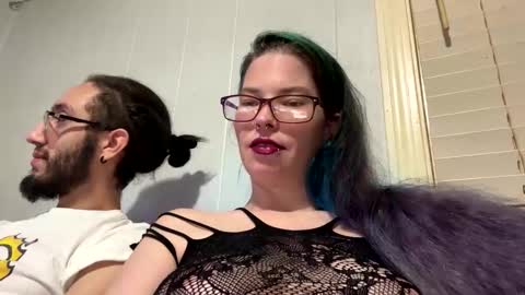 Snapshot of sexymilf42088 chatting on December 18, 3:47 am sexymilf42088 online show from December 18, 3:47 am