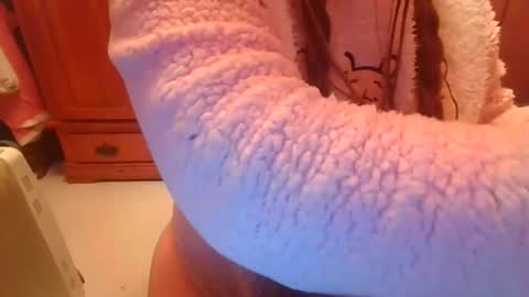 sexymisss24 online show from February 5, 9:40 pm