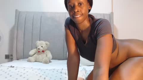 sexymonalisa1 online show from September 15, 5:02 pm