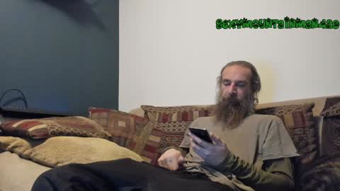 Snapshot of sexymountainman420 chatting on December 13, 6:31 am Sexymountainman420 online show from December 13, 6:31 am