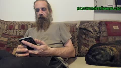 Snapshot of sexymountainman420 chatting on December 15, 5:13 am Sexymountainman420 online show from December 15, 5:13 am