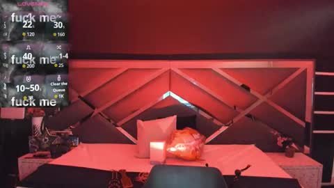 Snapshot of sexynaf chatting on September 27, 7:19 pm N A F online show from September 27, 7:19 pm