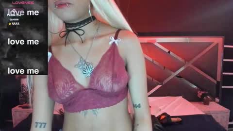 Snapshot of sexynaf chatting on September 29, 7:40 pm N A F online show from September 29, 7:40 pm