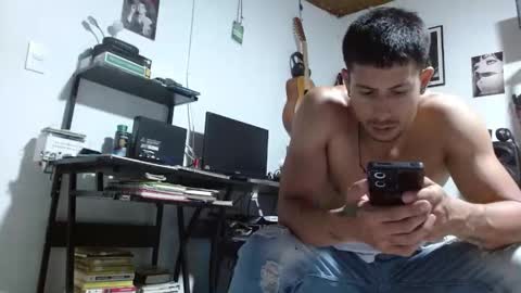 Snapshot of sexynative4u chatting on March 4, 11:22 pm sexynative4u online show from March 4, 11:22 pm
