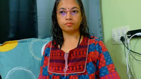 Snapshot of sexyniharika chatting on October 11, 7:40 am Niharika online show from October 11, 7:40 am
