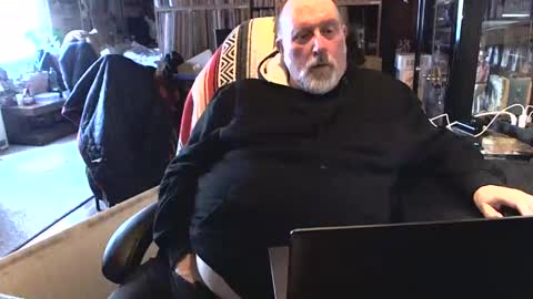 Grizz Lee Bear online show from February 11, 10:26 am