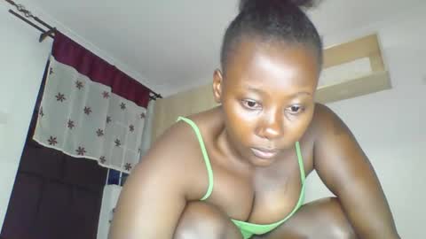 Snapshot of sexypamm chatting on May 27, 1:24 am sexypamm online show from May 27, 1:24 am