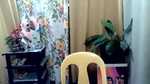 Snapshot of sexypinay_dianara chatting on June 25, 6:40 am sexypinay_dianara online show from June 25, 6:40 am