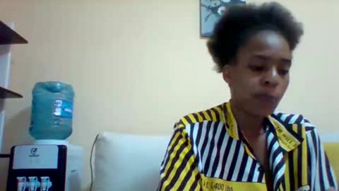 Snapshot of sexyqueen3457132 chatting on December 21, 10:50 am DOVY ACHIENG online show from December 21, 10:50 am