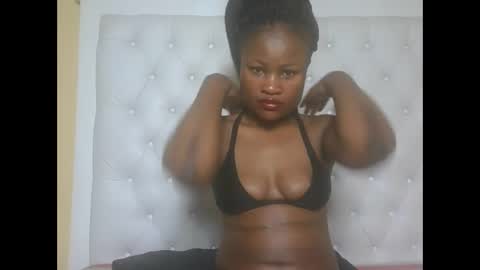 queenivy online show from September 28, 4:56 pm