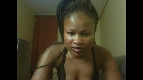 queenivy online show from October 2, 6:48 pm