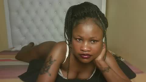 queenivy online show from October 16, 3:46 pm