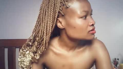 queenivy online show from January 9, 2:53 pm