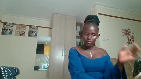 Snapshot of sexyreddebony chatting on December 28, 11:41 am sexyreddebony online show from December 28, 11:41 am