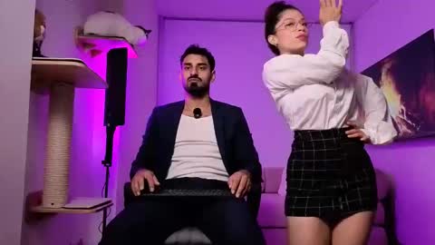 Snapshot of sexys_lave chatting on April 5, 9:39 am Ivanna and Esteban online show from April 5, 9:39 am