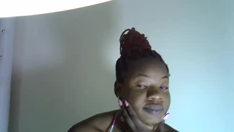 Snapshot of sexyshaz22 chatting on July 20, 9:17 pm sexyshaz22 online show from July 20, 9:17 pm