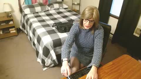 Snapshot of sexysindey79 chatting on February 8, 9:25 pm sexysindey79 online show from February 8, 9:25 pm
