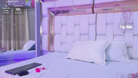 Kendall online show from April 6, 12:17 pm