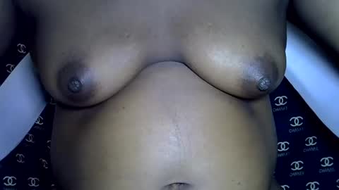 Snapshot of sexystella10 chatting on June 29, 10:37 am Stella online show from June 29, 10:37 am