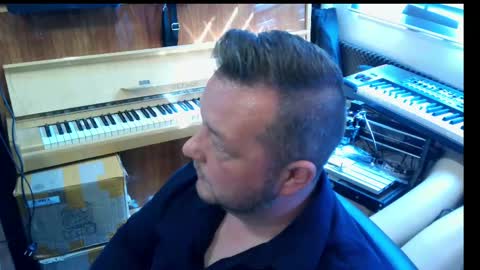 Snapshot of sexysteve80 chatting on May 6, 8:41 am sexysteve80 online show from May 6, 8:41 am