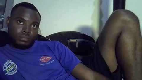 sexytwink121577 online show from April 8, 8:20 pm