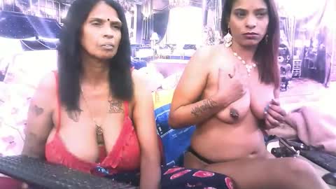 sexyva4u2luv online show from December 18, 9:54 pm