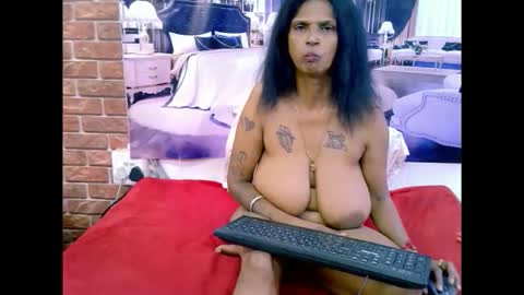 sexyva4u2luv online show from April 1, 1:41 pm