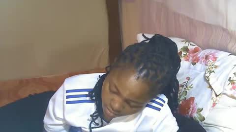 Snapshot of sexyvishy254 chatting on December 4, 11:30 am sexyvishy254 online show from December 4, 11:30 am