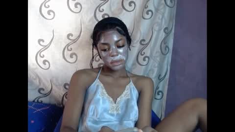 Snapshot of sexyxbunnyxx chatting on January 9, 9:27 am Blue online show from January 9, 9:27 am