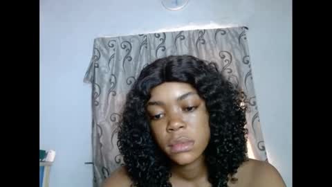 Snapshot of sexyxbunnyxx chatting on February 7, 7:50 am Blue online show from February 7, 7:50 am