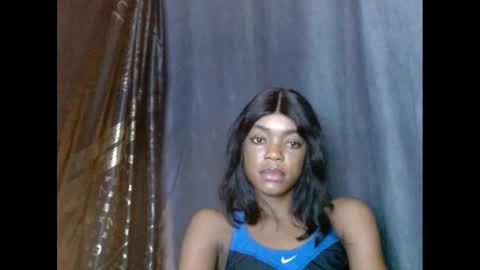 Snapshot of sexyxbunnyxx chatting on February 26, 4:24 pm Blue online show from February 26, 4:24 pm
