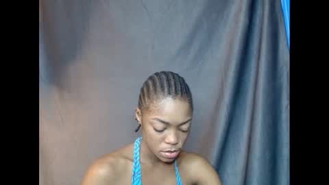 Snapshot of sexyxbunnyxx chatting on March 11, 7:04 am Blue online show from March 11, 7:04 am