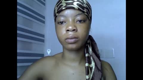 sexyxpeach online show from December 1, 6:35 pm