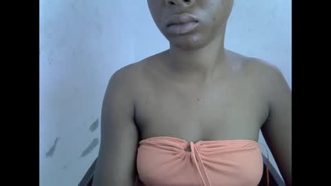 Snapshot of sexyxpeach chatting on April 22, 10:17 am sexyxpeach online show from April 22, 10:17 am