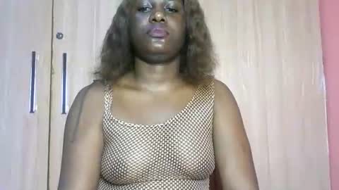 Snapshot of sexyxxebony chatting on July 4, 12:06 am SexyxxEbony online show from July 4, 12:06 am