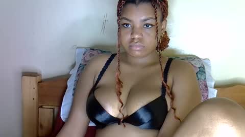 sexyyred_ online show from December 23, 10:57 am