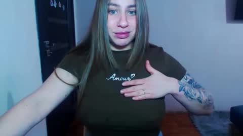 Snapshot of sexyyuliia777 chatting on February 8, 8:18 am Yuliia online show from February 8, 8:18 am