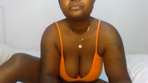 Snapshot of sexyzaharah254 chatting on October 9, 9:29 am sexyzaharah254 online show from October 9, 9:29 am