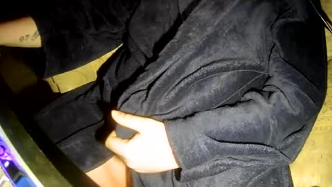 no face online show from November 11, 9:09 am