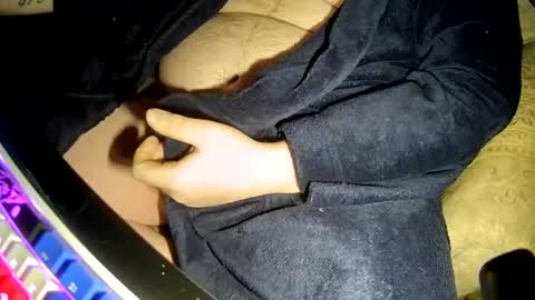 Snapshot of sexzilla15 chatting on January 10, 11:01 am no face online show from January 10, 11:01 am