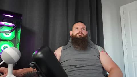 Snapshot of sflmarriedguy chatting on February 13, 12:21 pm SouthFloridaStr8guy online show from February 13, 12:21 pm