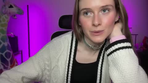 Snapshot of shadebabe chatting on January 20, 8:30 am shadebabe online show from January 20, 8:30 am