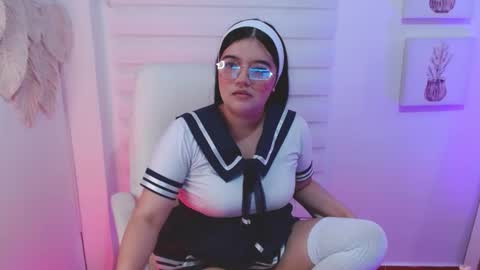         online show from December 4, 4:27 pm