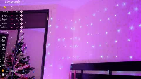 Snapshot of shadowlaceeee chatting on December 16, 2:22 pm Lisa3 online show from December 16, 2:22 pm