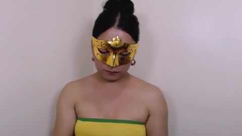 Snapshot of shadowseductress chatting on February 6, 11:02 am shadowseductress online show from February 6, 11:02 am