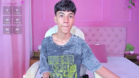 shady_stone online show from March 1, 10:34 pm