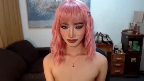 Snapshot of shaina_cummer chatting on February 3, 2:53 am shaina online show from February 3, 2:53 am