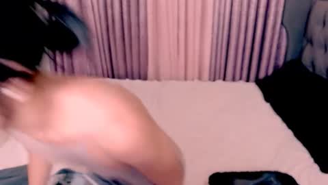 Snapshot of shaina_pleasure chatting on May 15, 11:01 pm shaina_pleasure online show from May 15, 11:01 pm